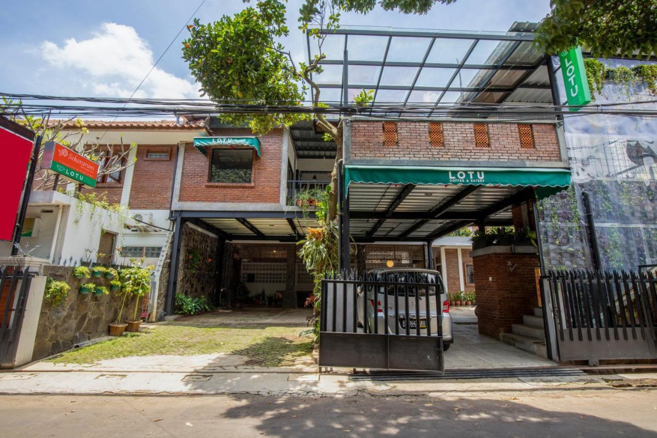 Sekararum Butik Syariah Guesthouse Bandung Ngoại thất bức ảnh