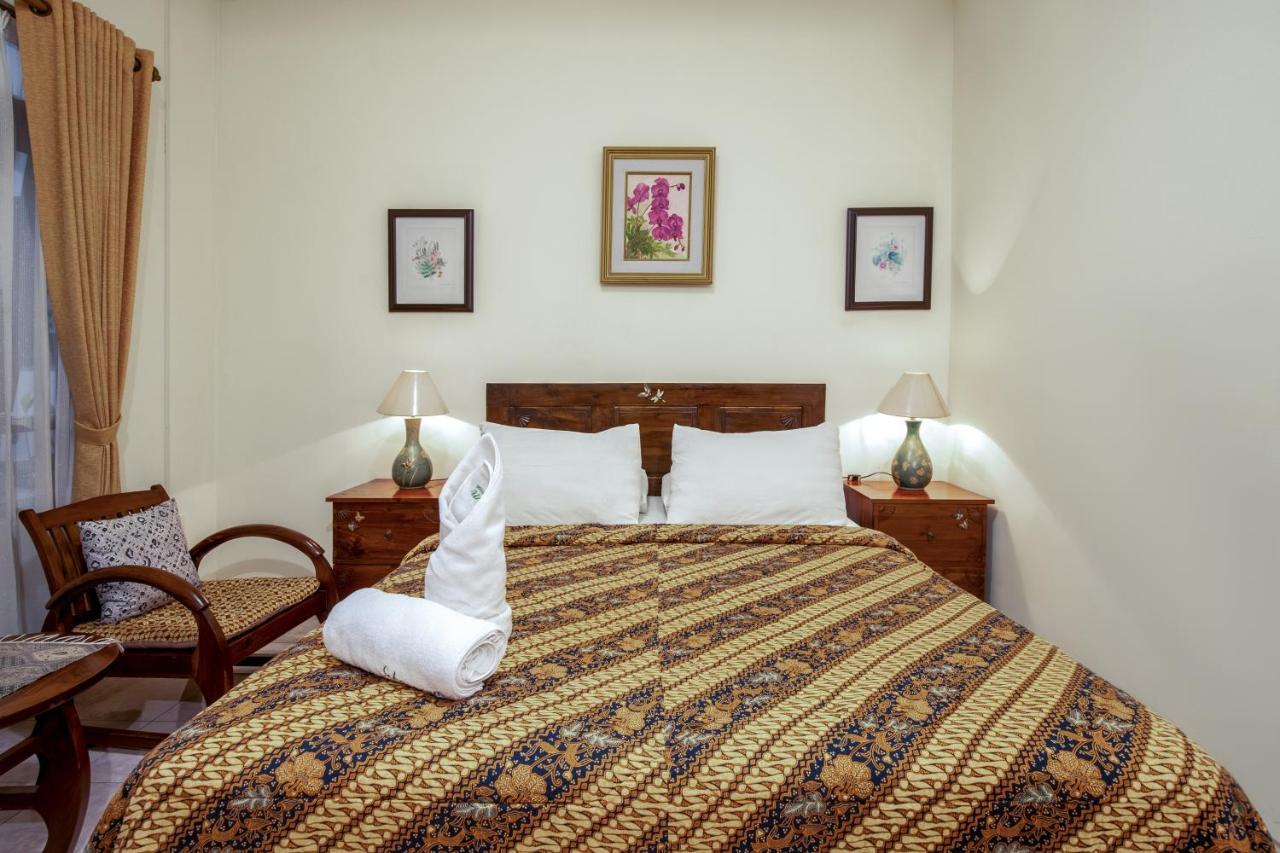 Sekararum Butik Syariah Guesthouse Bandung Ngoại thất bức ảnh