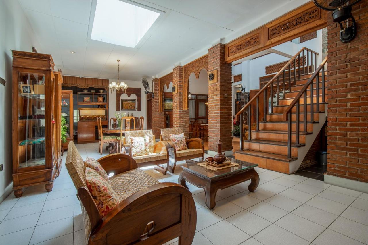 Sekararum Butik Syariah Guesthouse Bandung Ngoại thất bức ảnh