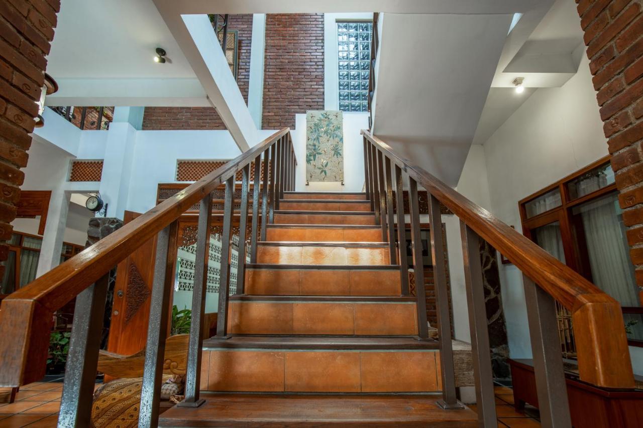 Sekararum Butik Syariah Guesthouse Bandung Ngoại thất bức ảnh