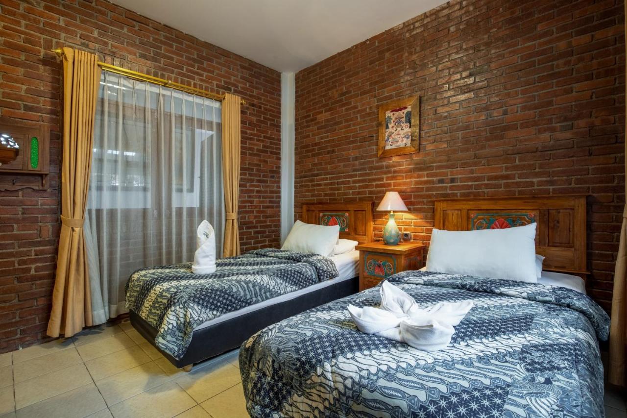 Sekararum Butik Syariah Guesthouse Bandung Ngoại thất bức ảnh
